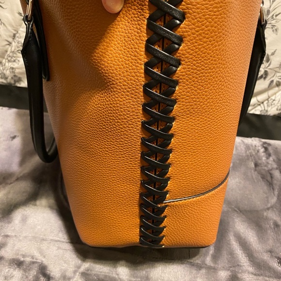 G By Guess Tote Purse - Picture 4 of 5